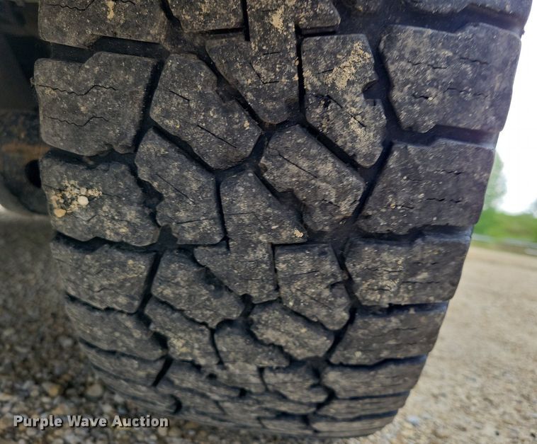 image for item DR4398 2013 Dodge Grand Caravan van