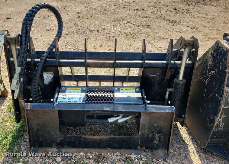 image for item DR4428 Quick Attach skid steer grapple bucket