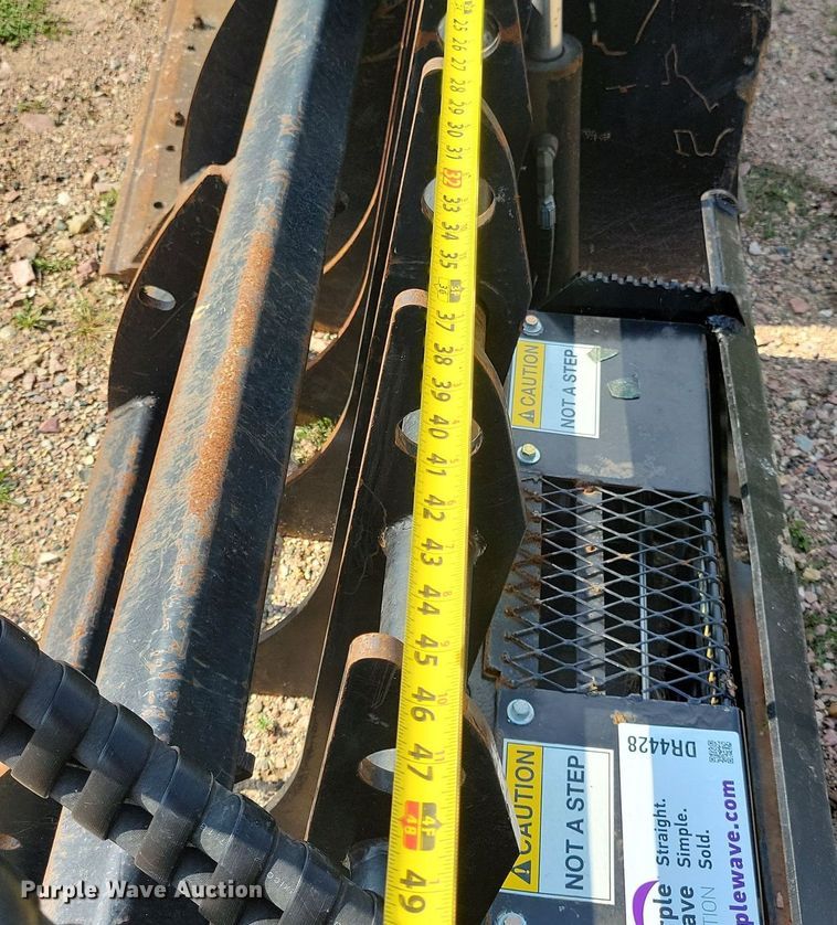 image for item DR4428 Quick Attach skid steer grapple bucket