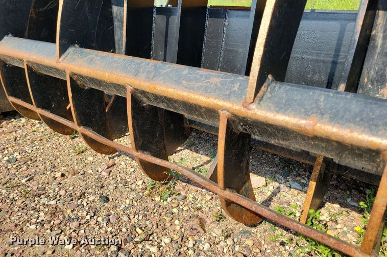 image for item DR4428 Quick Attach skid steer grapple bucket