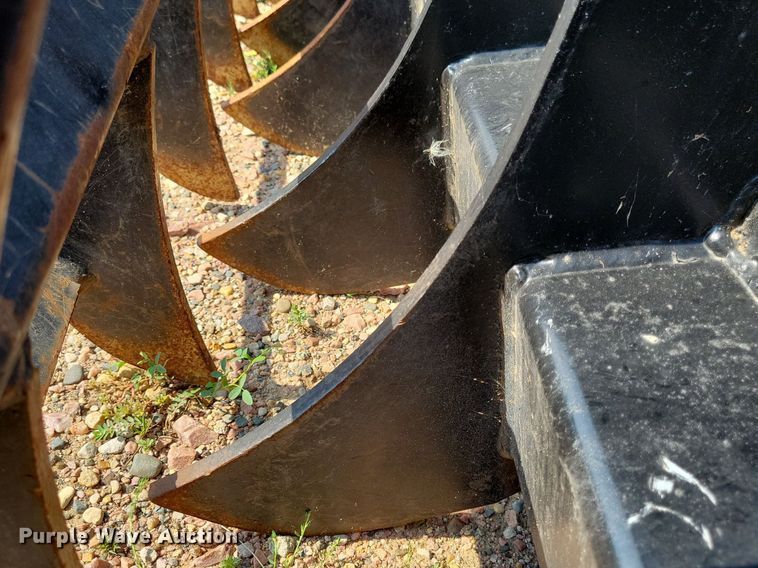 image for item DR4428 Quick Attach skid steer grapple bucket