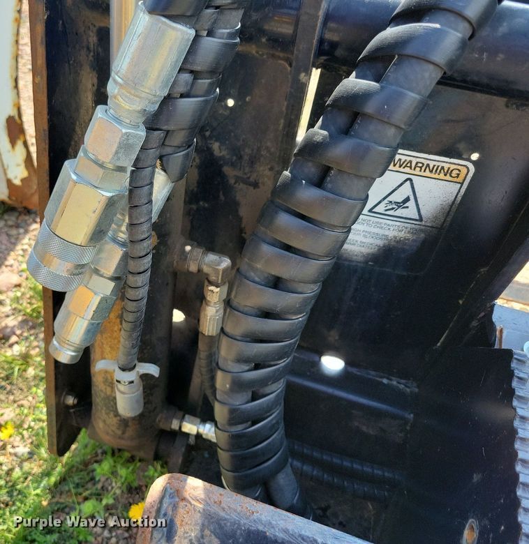 image for item DR4428 Quick Attach skid steer grapple bucket