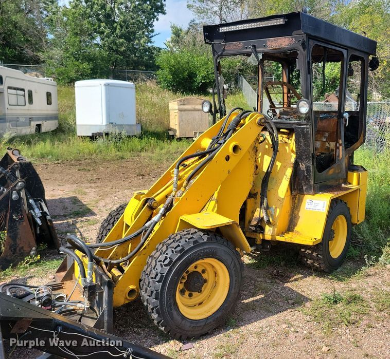image for item DR4430 1997 NMC Wollard Swinger AG2000 wheel loader
