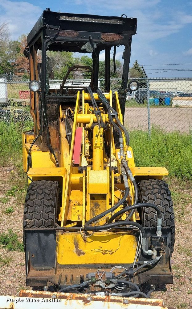 image for item DR4430 1997 NMC Wollard Swinger AG2000 wheel loader