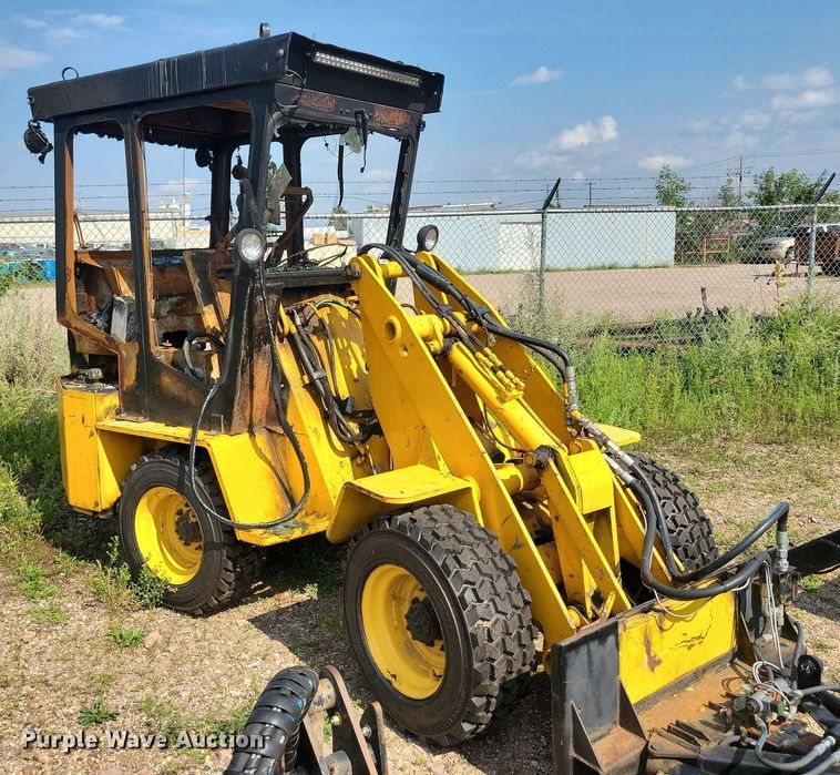 image for item DR4430 1997 NMC Wollard Swinger AG2000 wheel loader