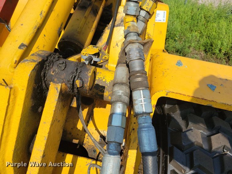 image for item DR4430 1997 NMC Wollard Swinger AG2000 wheel loader