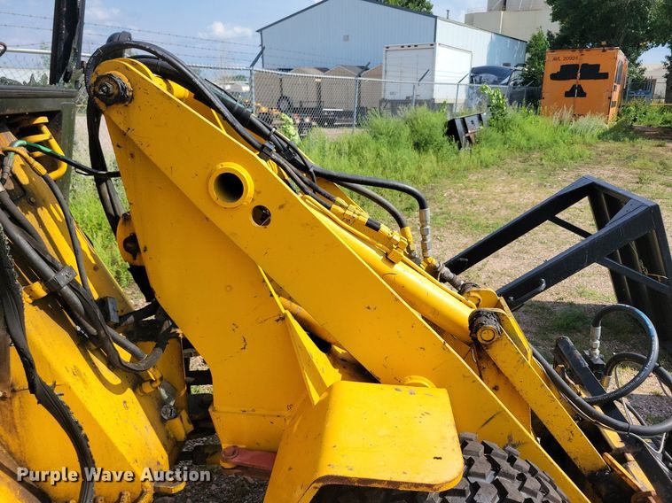 image for item DR4430 1997 NMC Wollard Swinger AG2000 wheel loader