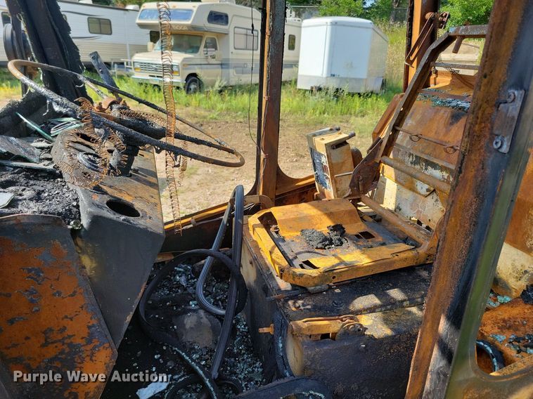 image for item DR4430 1997 NMC Wollard Swinger AG2000 wheel loader