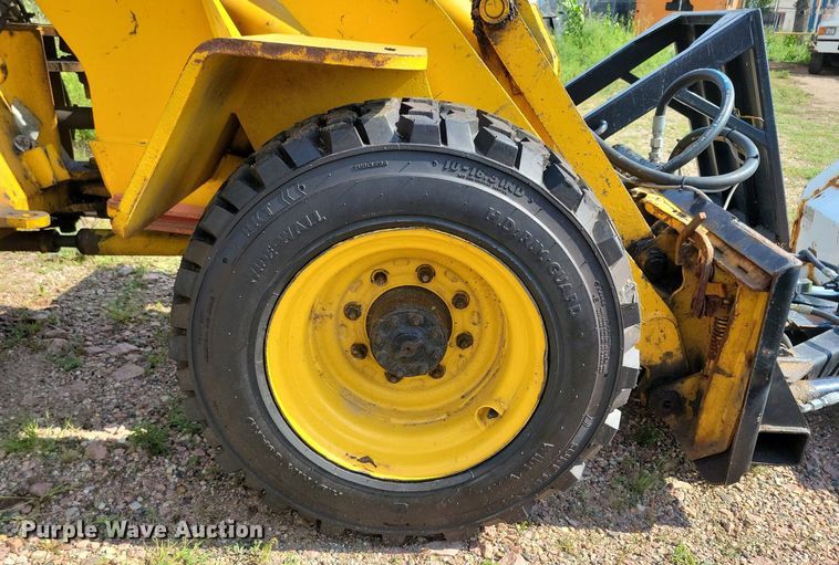 image for item DR4430 1997 NMC Wollard Swinger AG2000 wheel loader