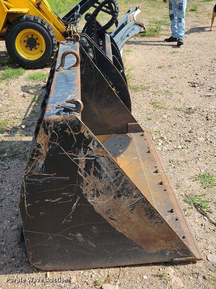 image for item DR4430 1997 NMC Wollard Swinger AG2000 wheel loader