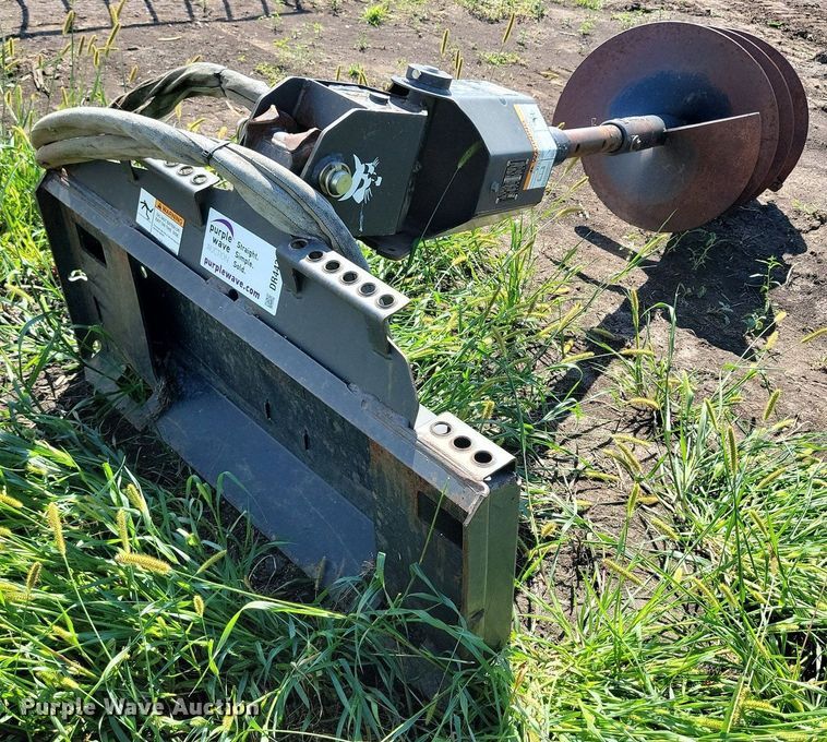 image for item DR4432 2013 Bobcat 15C skid steer auger