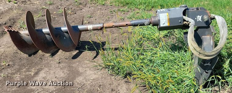 image for item DR4432 2013 Bobcat 15C skid steer auger