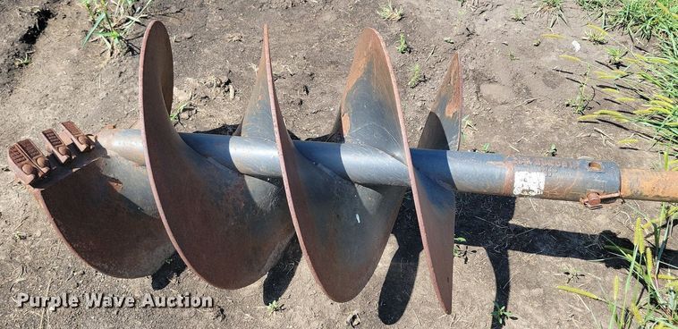 image for item DR4432 2013 Bobcat 15C skid steer auger