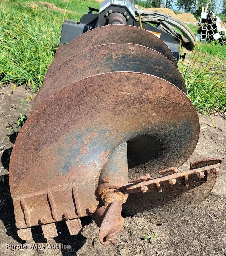 image for item DR4432 2013 Bobcat 15C skid steer auger
