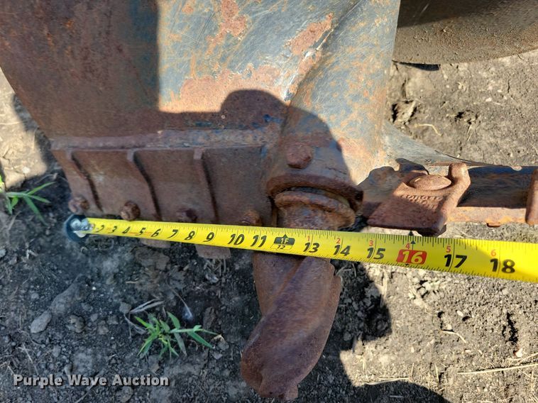 image for item DR4432 2013 Bobcat 15C skid steer auger