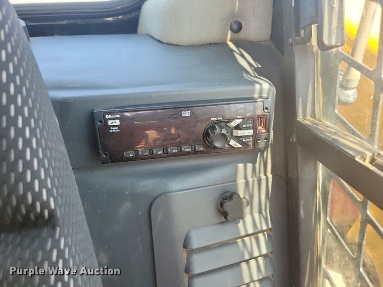 image for item DR4445 2019 Caterpillar 289D3 tracked skid steer loader