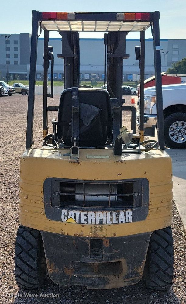 image for item DR4448 1997 Caterpillar GP25 forklift