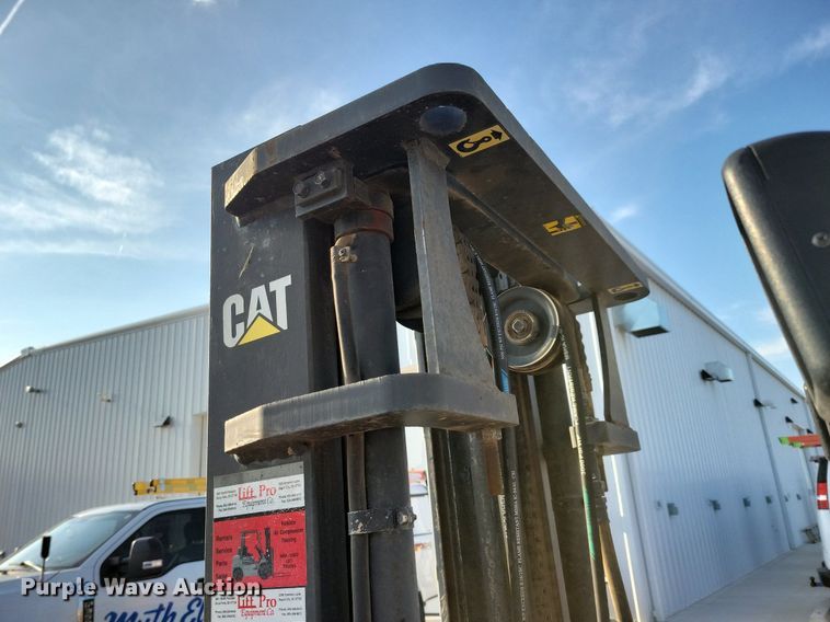 image for item DR4448 1997 Caterpillar GP25 forklift