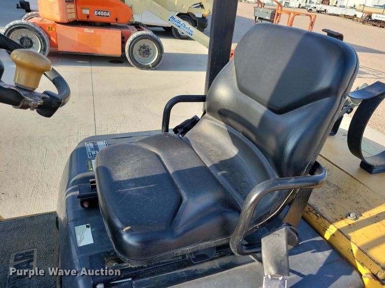 image for item DR4448 1997 Caterpillar GP25 forklift