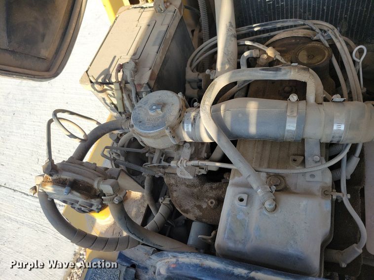 image for item DR4448 1997 Caterpillar GP25 forklift