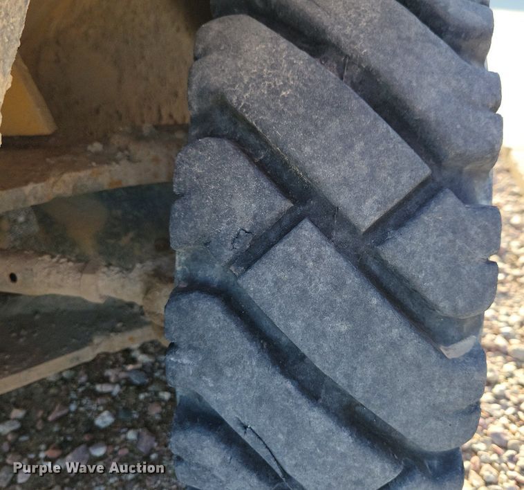 image for item DR4448 1997 Caterpillar GP25 forklift