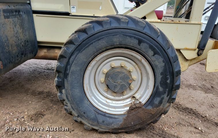 image for item DR4449 2003 Ingersoll-Rand VR-843C telehandler