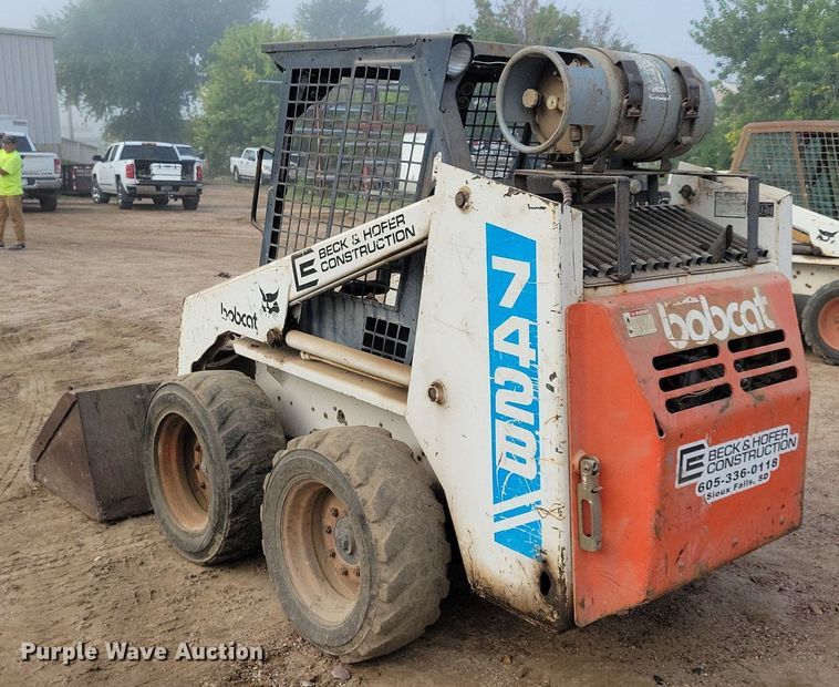 image for item DR4451 1993 Bobcat 742B skid steer loader