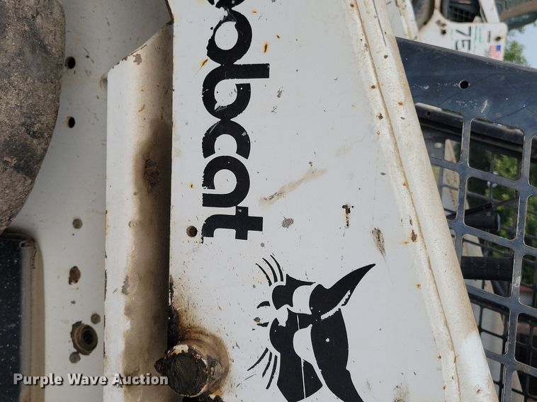 image for item DR4451 1993 Bobcat 742B skid steer loader