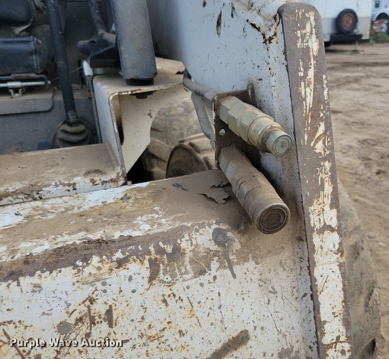 image for item DR4451 1993 Bobcat 742B skid steer loader