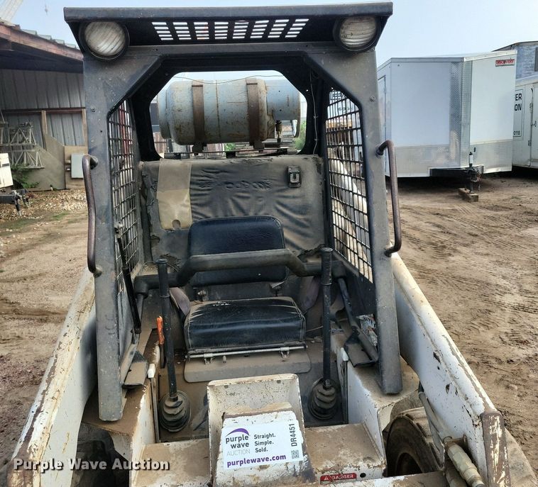 image for item DR4451 1993 Bobcat 742B skid steer loader