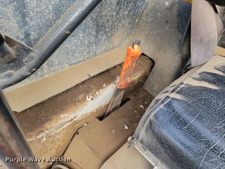 image for item DR4451 1993 Bobcat 742B skid steer loader