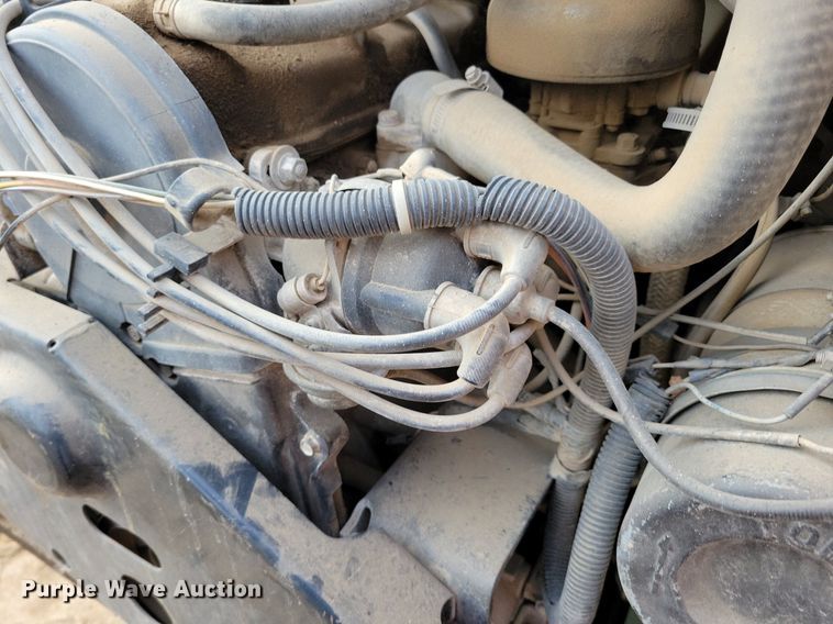 image for item DR4451 1993 Bobcat 742B skid steer loader