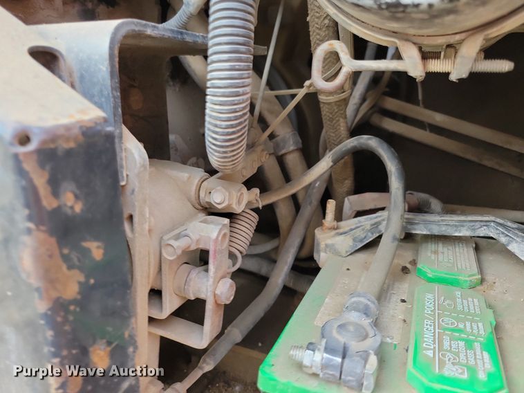 image for item DR4451 1993 Bobcat 742B skid steer loader