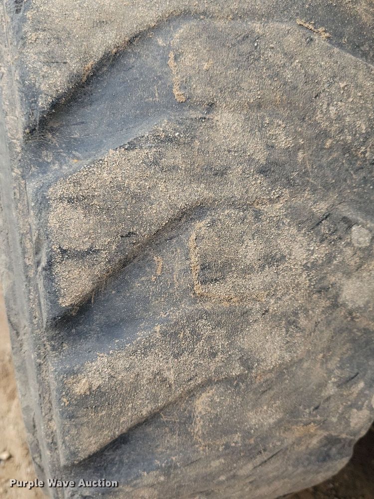 image for item DR4451 1993 Bobcat 742B skid steer loader