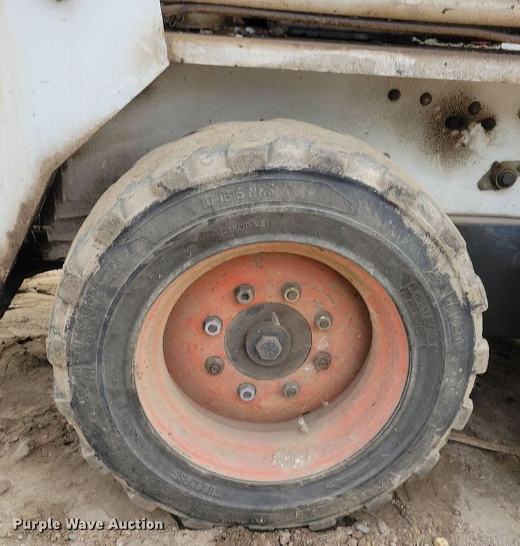 image for item DR4451 1993 Bobcat 742B skid steer loader