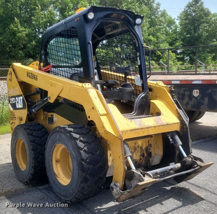 image for item DR4930 2014 Caterpillar  236D skid steer loader
