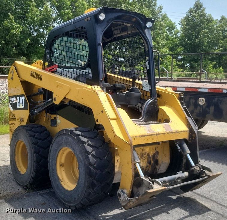 image for item DR4930 2014 Caterpillar  236D skid steer loader