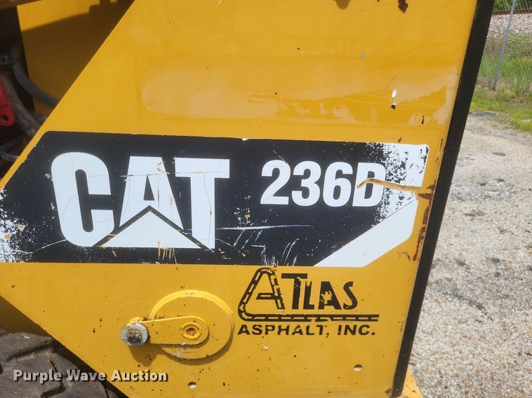 image for item DR4930 2014 Caterpillar  236D skid steer loader
