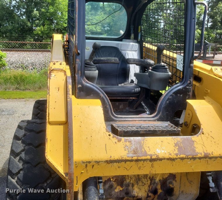 image for item DR4930 2014 Caterpillar  236D skid steer loader