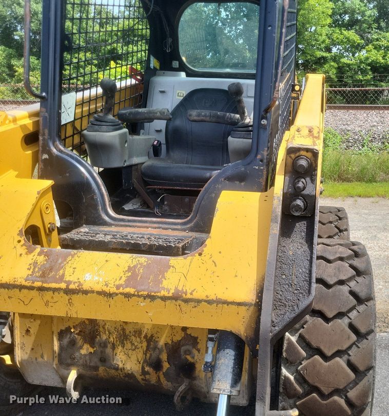 image for item DR4930 2014 Caterpillar  236D skid steer loader