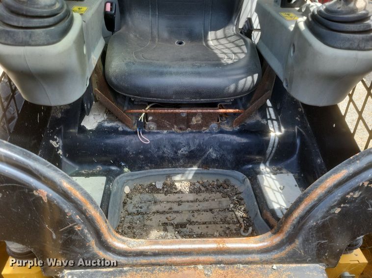 image for item DR4930 2014 Caterpillar  236D skid steer loader