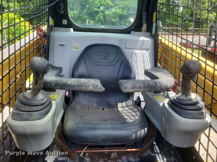 image for item DR4930 2014 Caterpillar  236D skid steer loader