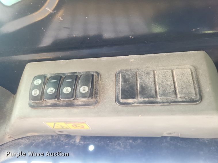 image for item DR4930 2014 Caterpillar  236D skid steer loader