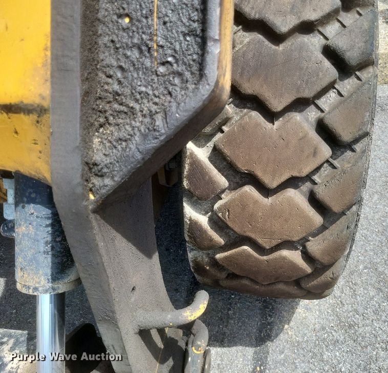 image for item DR4930 2014 Caterpillar  236D skid steer loader