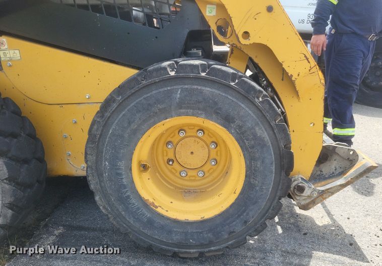 image for item DR4930 2014 Caterpillar  236D skid steer loader