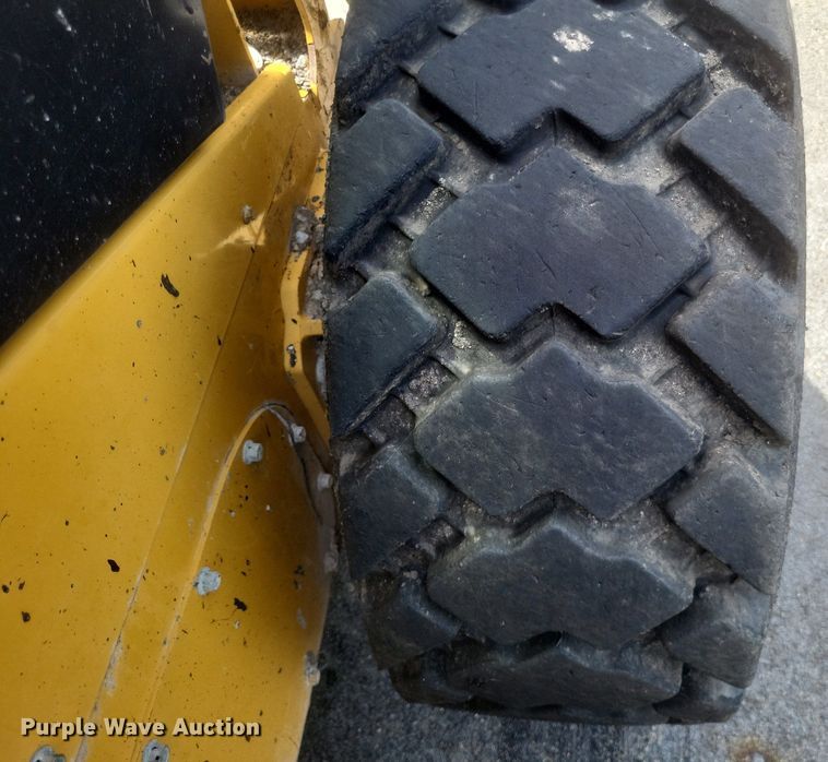 image for item DR4930 2014 Caterpillar  236D skid steer loader