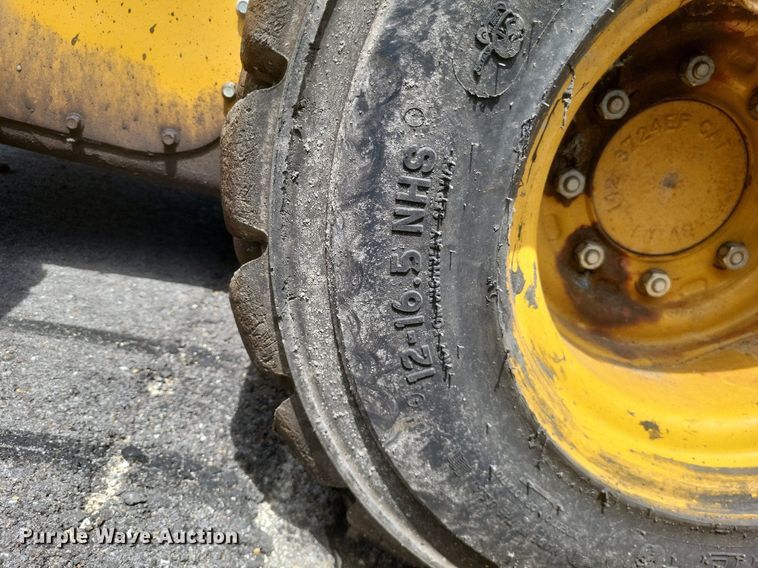 image for item DR4930 2014 Caterpillar  236D skid steer loader