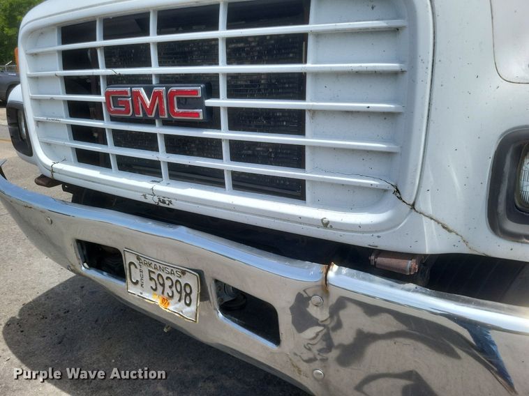 image for item DR4931 2000 GMC C7500 flatbed truck