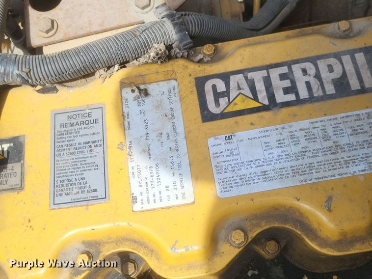 image for item DR4931 2000 GMC C7500 flatbed truck