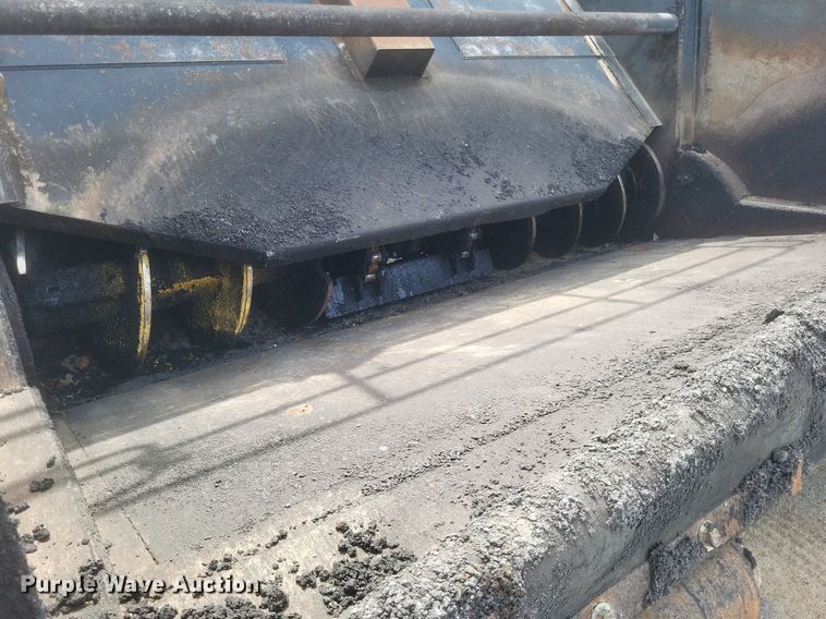 image for item DR4932 2012 Roadtec MTV1000D material transfer machine 